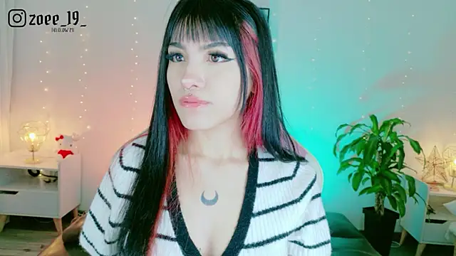 cuteezoe online show from April 10, 4:40 am