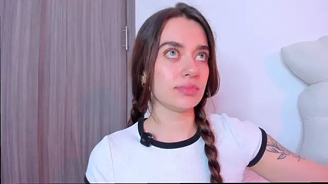 MissLana77 online show from March 12, 1:41 am