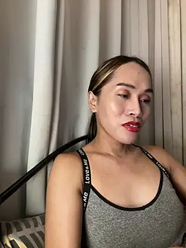 RomanticPearlTS online show from February 19, 1:43 pm