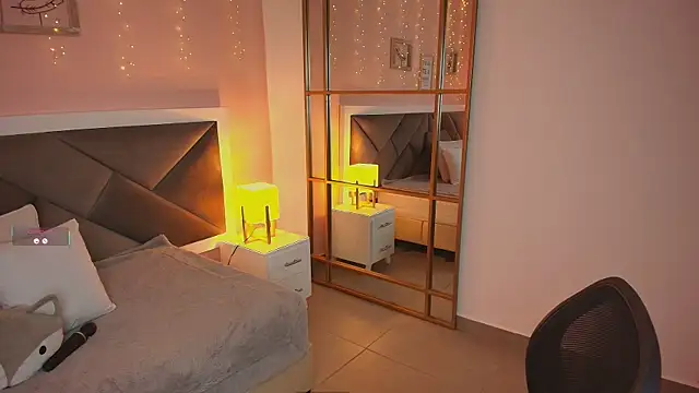 hanna kimura online show from December 21, 2:05 am