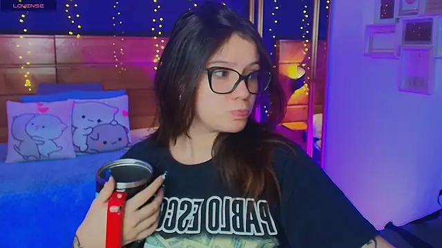 hanna kimura online show from November 8, 8:25 pm