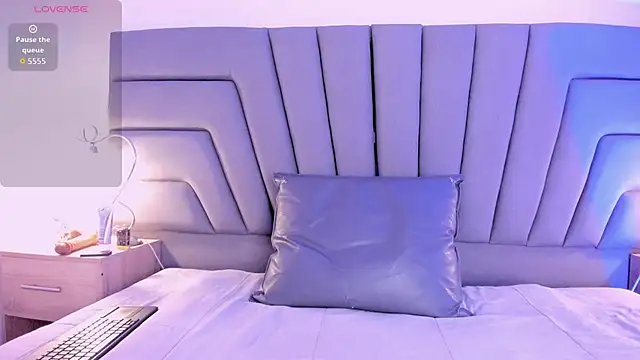 Maia 520 online show from April 15, 7:58 pm