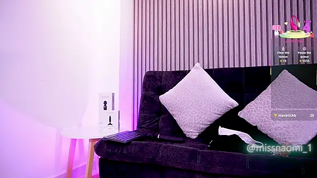 Missnaomi  online show from October 23, 2:17 am