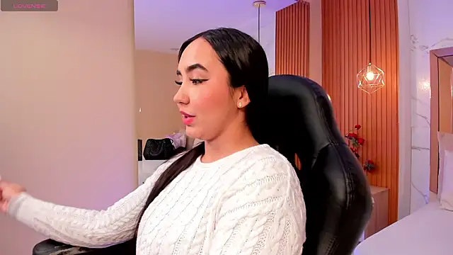 julieta rosee online show from March 4, 9:54 pm