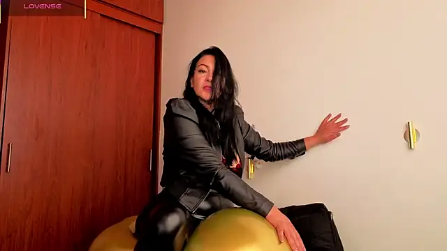 karla valk1 online show from April 20, 2:31 pm