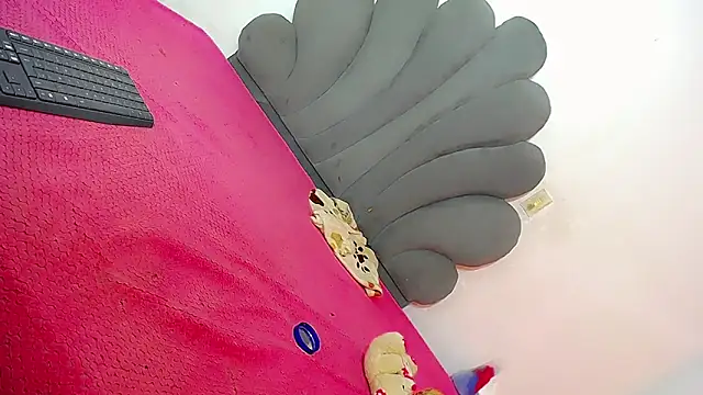 Sativa-sexy online show from March 4, 9:32 pm