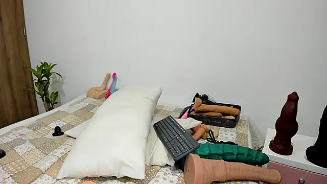 charlloteevans X online show from February 7, 1:53 am