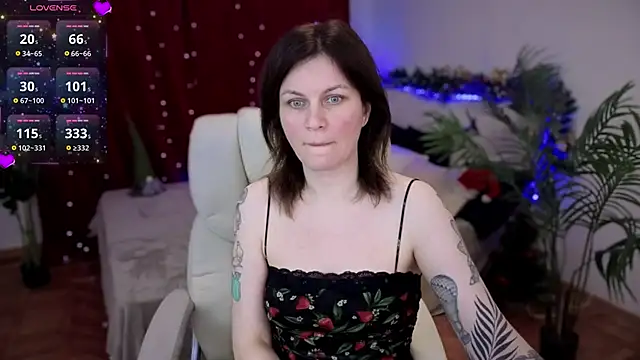 TinaMelt online show from November 21, 8:22 pm