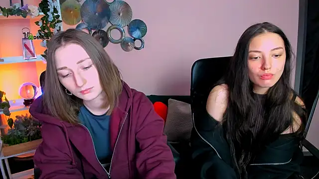 eva smiith  online show from April 13, 5:52 am