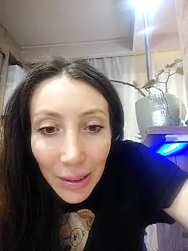 HellaryTourent online show from February 1, 7:23 pm