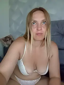 Ami Foxy online show from August 1, 10:50 am