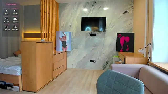 miss bubbles  online show from September 13, 1:02 am