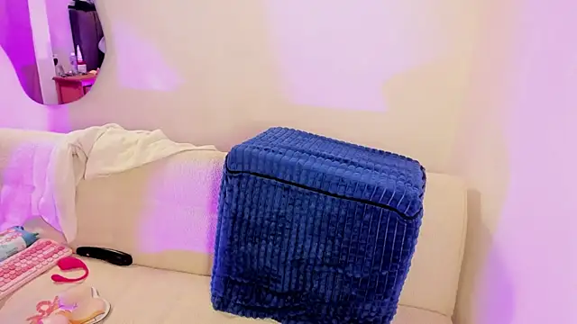 snow doll online show from November 14, 8:31 pm