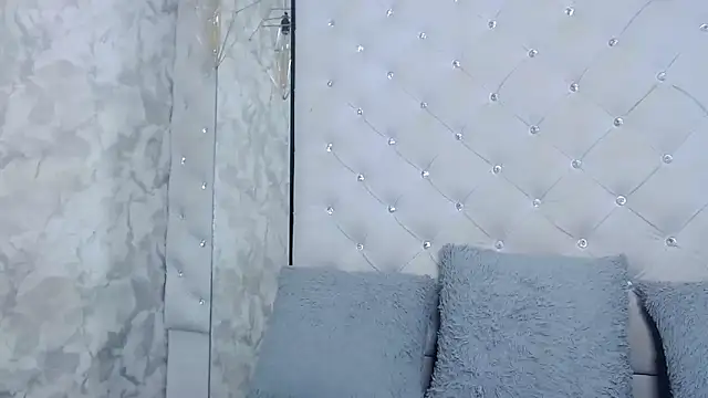 NataliePetite3x online show from November 24, 11:56 am