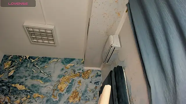 lesly cutee online show from March 21, 12:21 pm