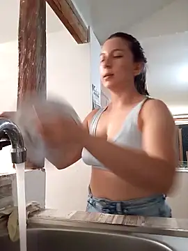 Arianna Moss online show from October 4, 7:40 pm