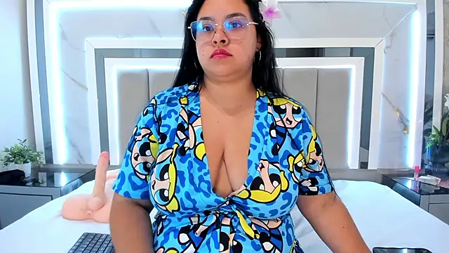 melodycharlotte online show from September 18, 11:20 am