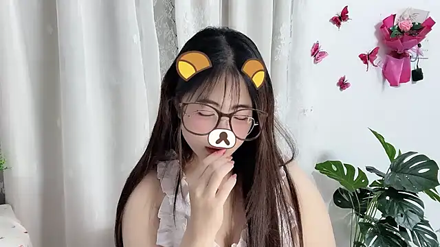 Amelia-babee online show from April 4, 1:43 pm