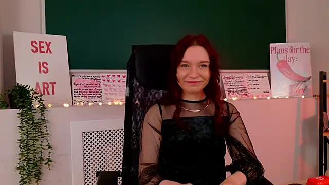 NoraHaynes online show from May 28, 4:10 am
