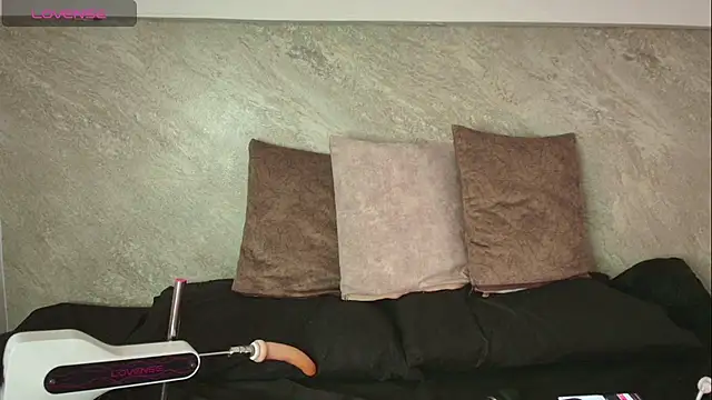 Dixie grey1 online show from November 7, 3:50 pm