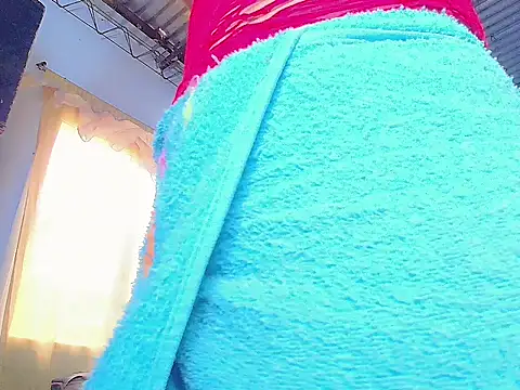 Anthonella valentina online show from April 2, 4:15 pm