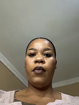 THICKBUNNYCHICKxxx online show from August 7, 8:27 pm