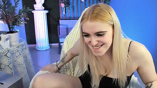 Stef Nicks online show from February 7, 9:57 am