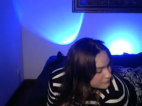 laurale phillipe online show from February 28, 10:42 pm