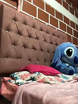 Rachellcooperrr online show from March 18, 12:59 am