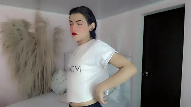 nathalialoes1 online show from December 5, 7:37 pm