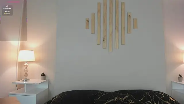 natachadiaz  online show from November 21, 11:34 am