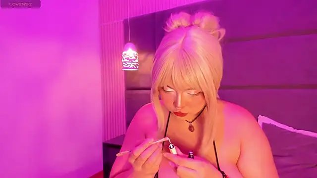 SamanthaaReed online show from October 30, 4:04 am