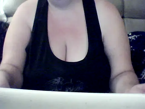 Valendra  online show from October 8, 6:18 am