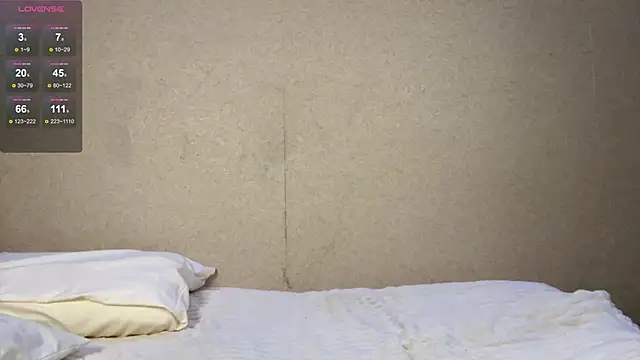 HalfUndone online show from December 1, 6:54 pm