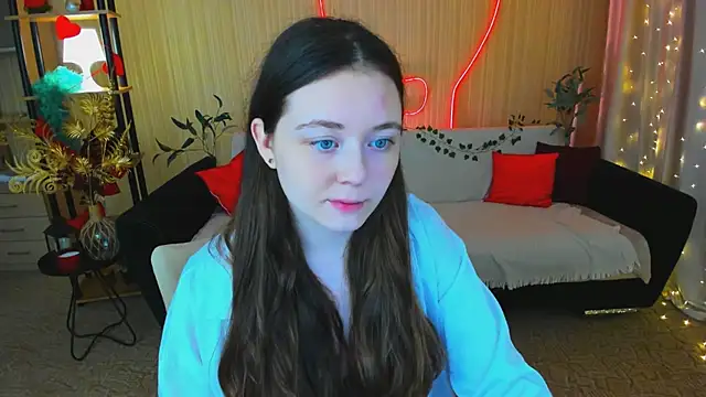 AlluringLookk online show from April 19, 4:29 pm