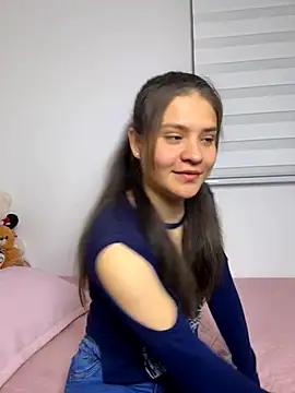 Emilyybennet  online show from September 24, 12:09 am