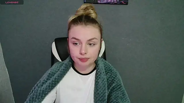 AngelicaHollywood online show from November 4, 10:26 pm