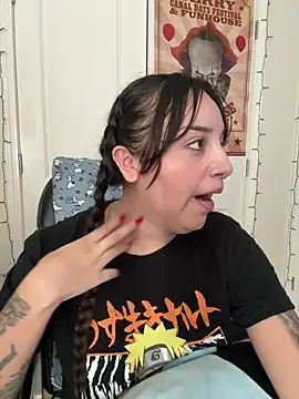 CharmingMaddie online show from February 11, 6:42 pm