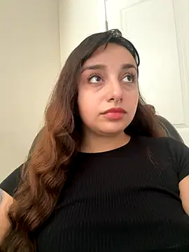 CharmingMaddie online show from October 11, 4:10 pm