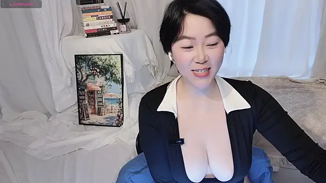 Emmaq996 online show from March 25, 9:01 am