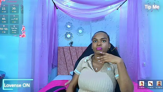 mia  thomson  online show from April 14, 8:53 pm