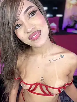 Snapshot of MystiqueXXX chatting on October 1, 1:27 pm MystiqueXXX online show from October 1, 1:27 pm