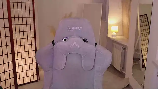 May suki online show from April 15, 8:20 pm