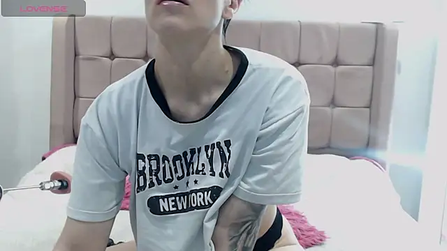 Snapshot of HotAss_Hally chatting on September 12, 9:40 am HotAss Hally online show from September 12, 9:40 am