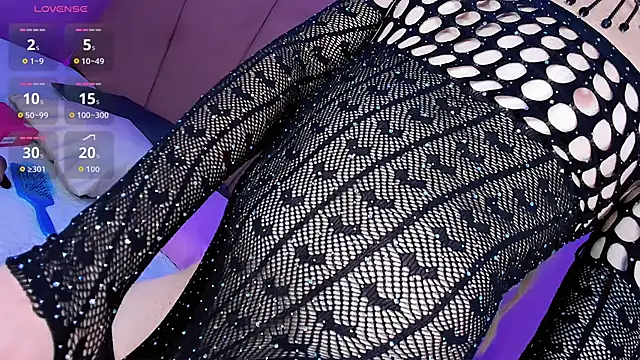 Babyuriel211 online show from February 3, 6:40 am