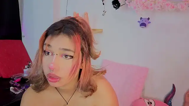 zoelight18 online show from November 14, 11:43 am