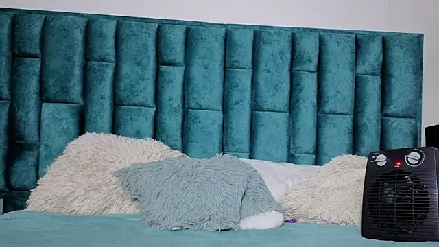 Emma Foxi online show from February 5, 8:23 pm