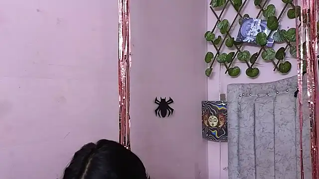 katalinathxandbritney1 online show from October 6, 11:09 pm