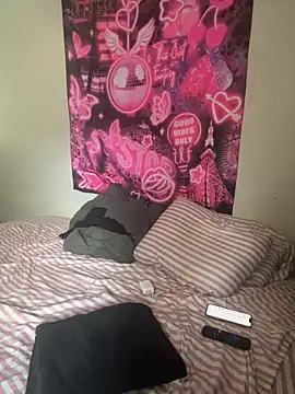 PrettyBabriexox online show from April 17, 4:53 pm