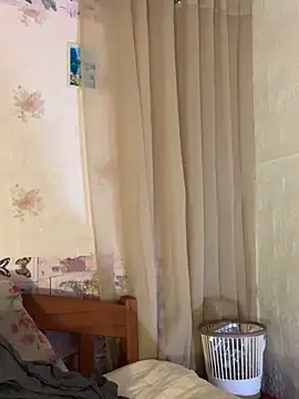 Kimberly-Ferarren online show from April 25, 1:03 pm